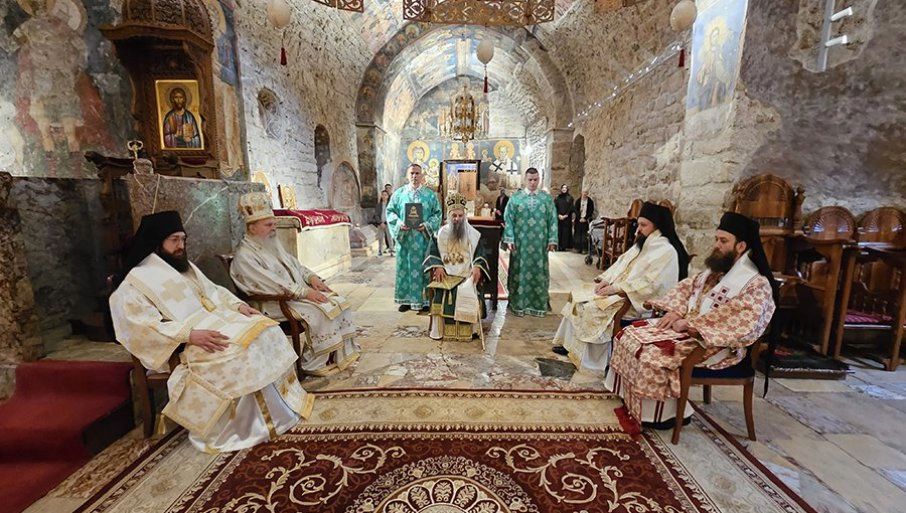 Патријарх Порфирије и архијереји СПЦ