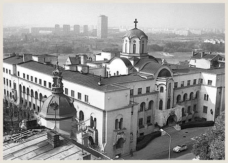 unnamed-7.jpg Двор Архиепископије београдско - карловачке и Патријаршије српске, саграђен 1935. године