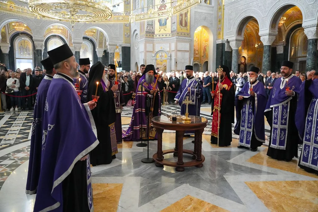 img-2299805.JPG Парастос пострадалима на Железничкој станици у Новом Саду у Храму Светог Саве на Врачару 2025. године